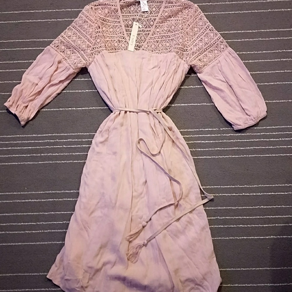 New, Never worn!! Casual to dressy dress - Picture 2 of 3